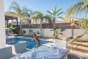 Villa Sidonos - Modern 3 Bedroom Villa with Private Pool - Walking Distance to the Beach